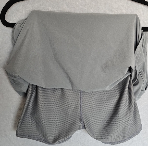 Athleta Stretch-In Skort – Cobblestone Gray – Size Small EUC - Picture 4 of 7